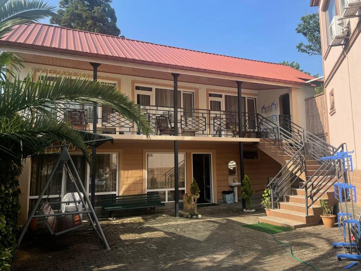 Guest House Nino Makhinjauri Εξωτερικό φωτογραφία