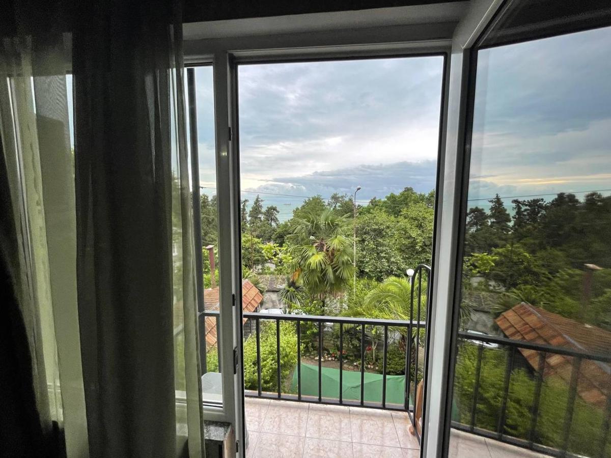 Guest House Nino Makhinjauri Εξωτερικό φωτογραφία