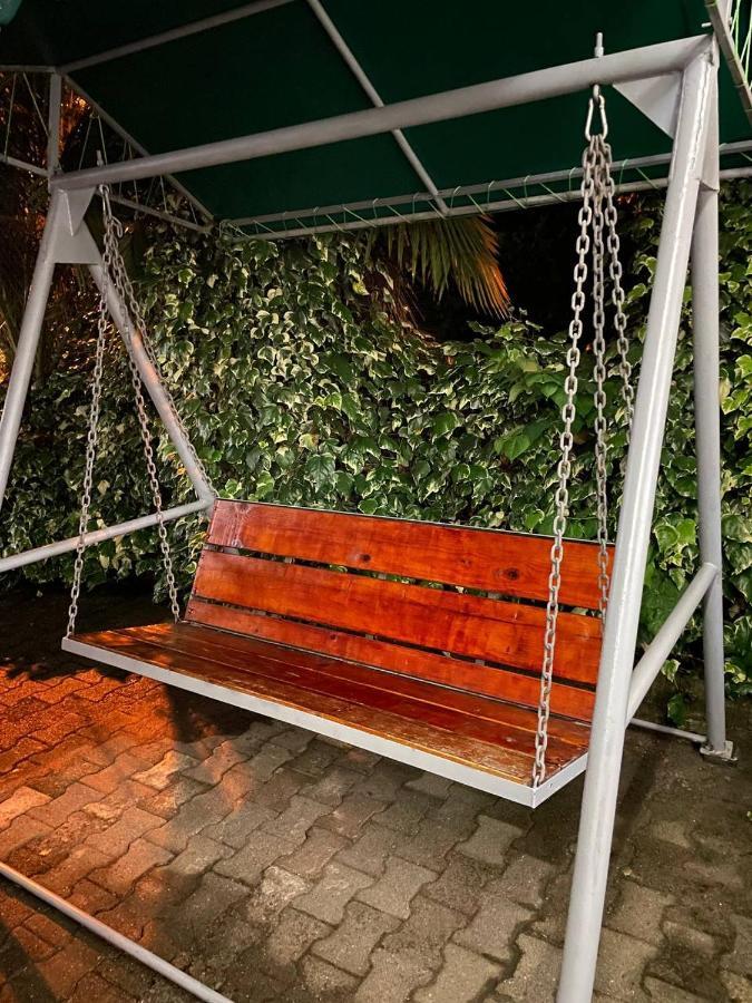 Guest House Nino Makhinjauri Εξωτερικό φωτογραφία