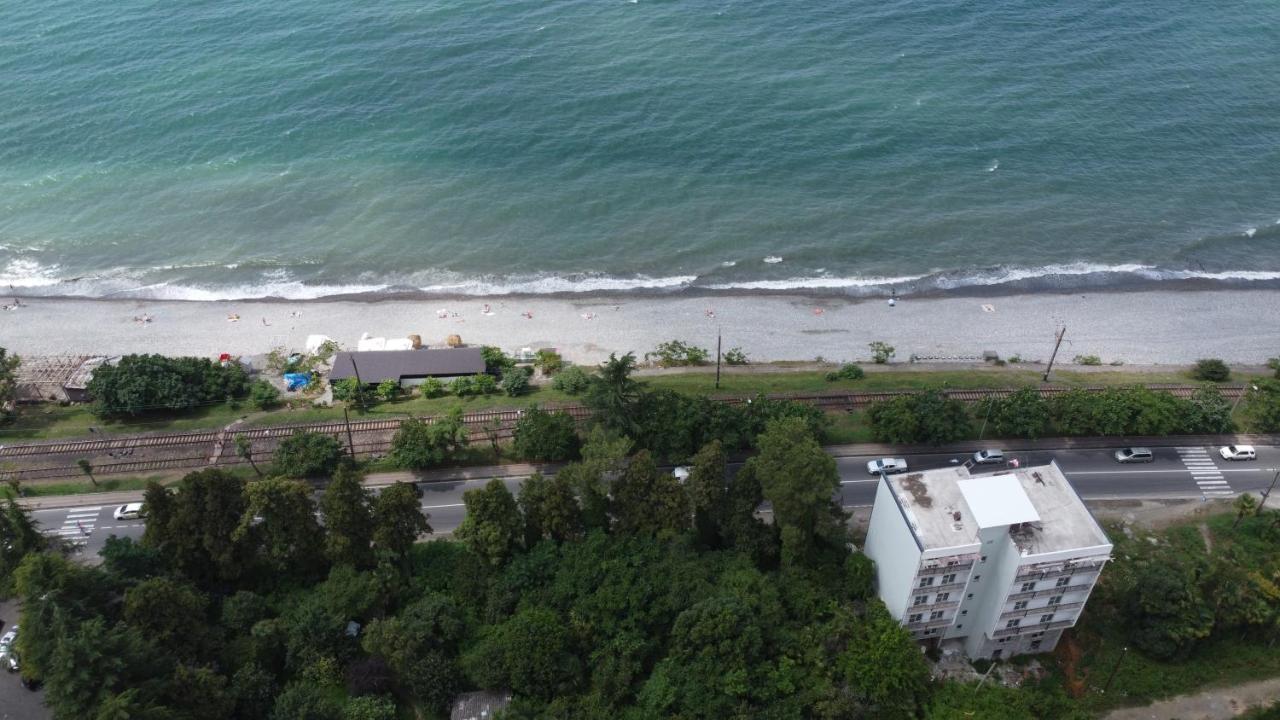 Guest House Nino Makhinjauri Εξωτερικό φωτογραφία