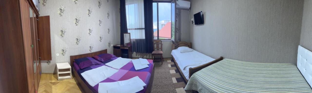 Guest House Nino Makhinjauri Εξωτερικό φωτογραφία