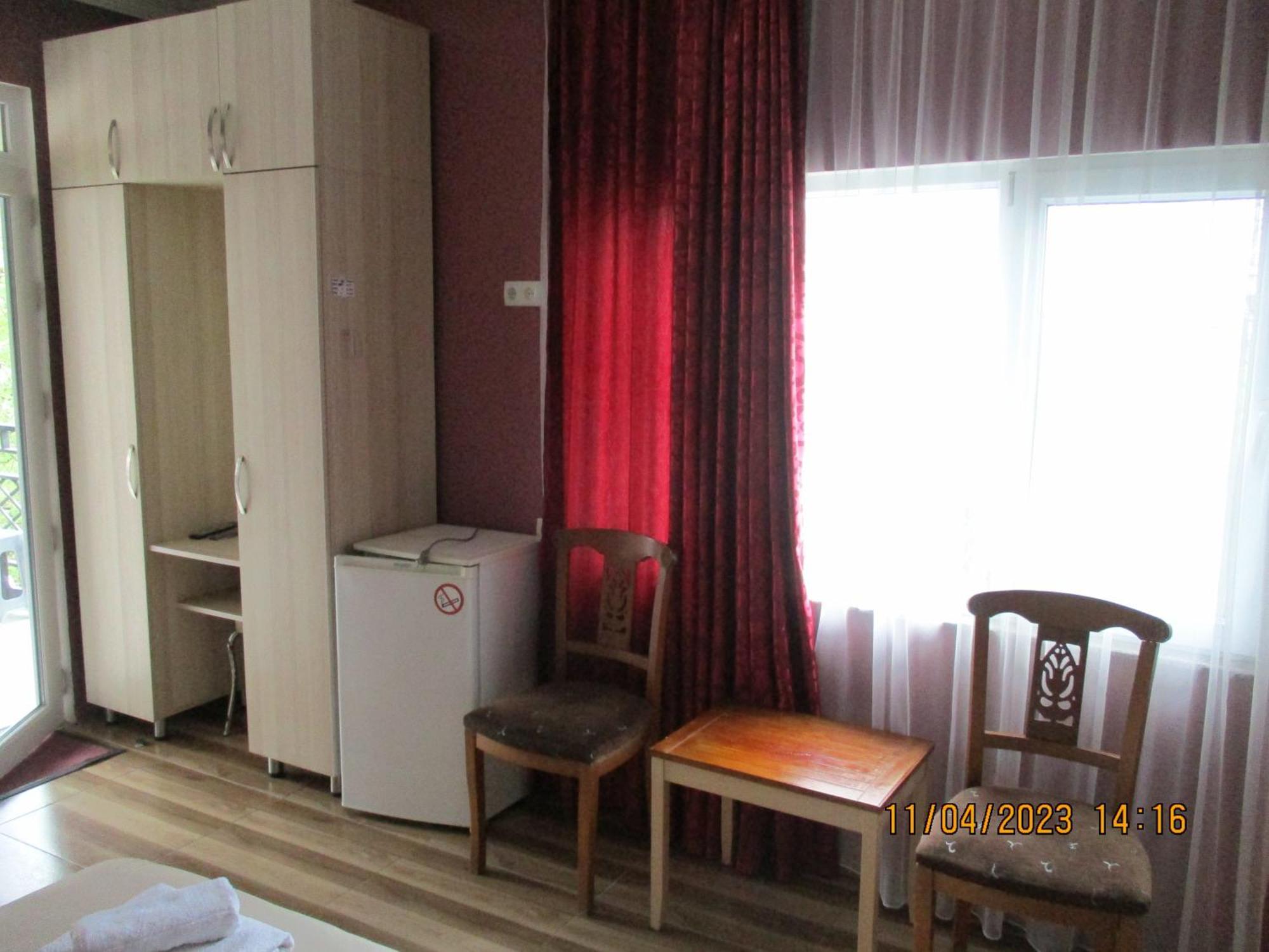 Guest House Nino Makhinjauri Δωμάτιο φωτογραφία